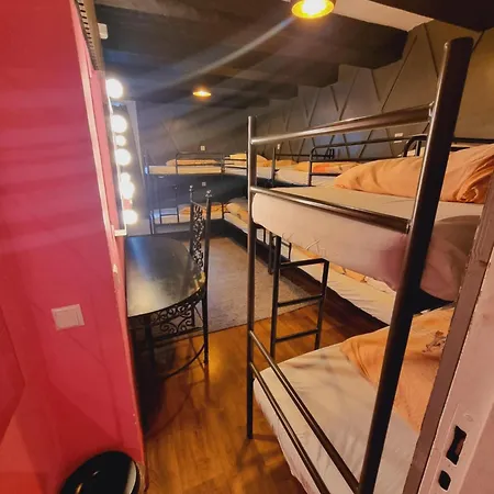 Hostel Downtown Canal View Amsterdam