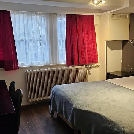 Hotel Quentin Golden Bear 2*