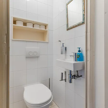 Cuyp Bed & Breakfast Amsterdam