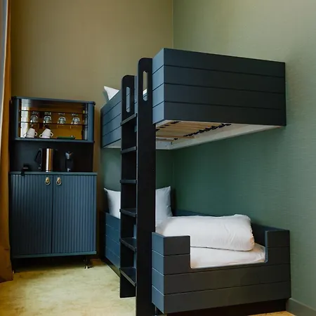 Hotell Mai 4*