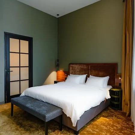 Hotell Mai 4*
