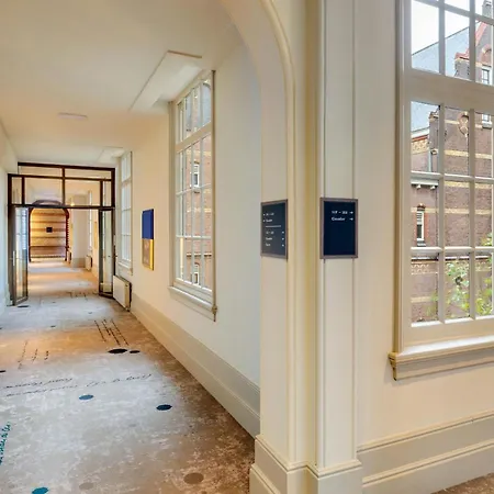 Hotel The College Amsterdam, Autograph Collection 5*
