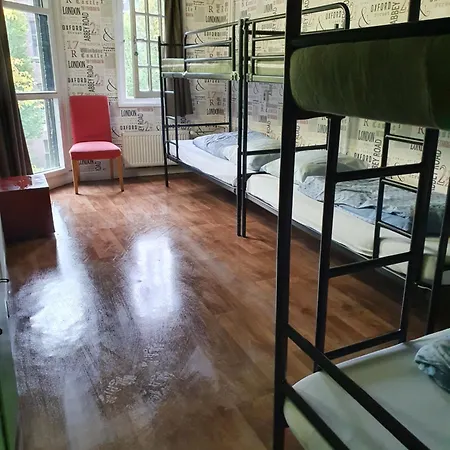 Downtown Canal View Hostel *