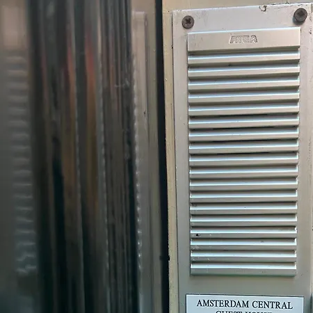 Amsterdam Central Guest House 2*