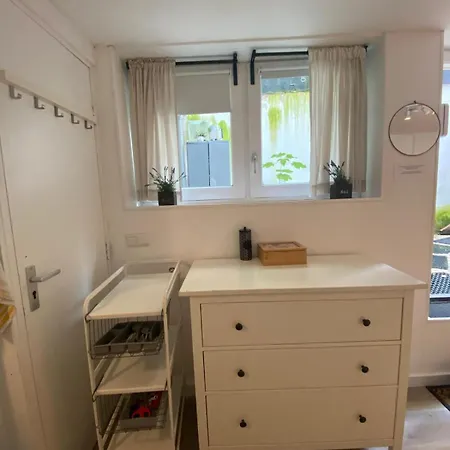 Tiny Cozy Canalhouse *