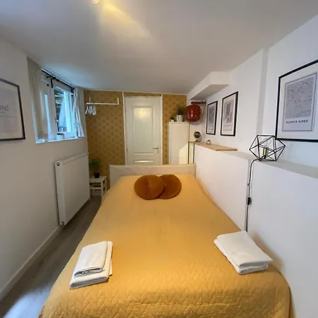 Tiny Cozy Canalhouse * Amsterdam
