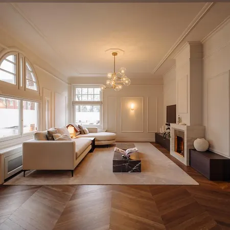 Sophisticated In بيت شباب أمستردام
