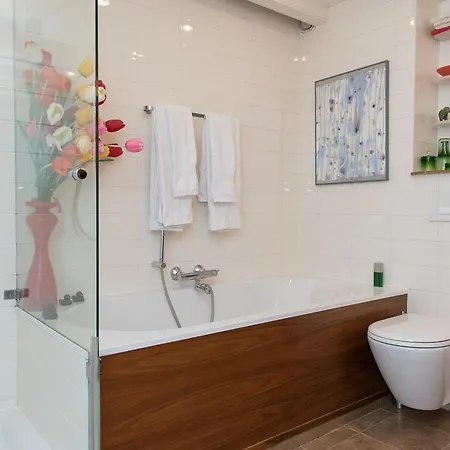 Jordaan Corner Bed & Breakfast 3*