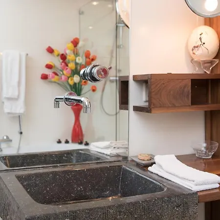 Jordaan Corner Bed & Breakfast