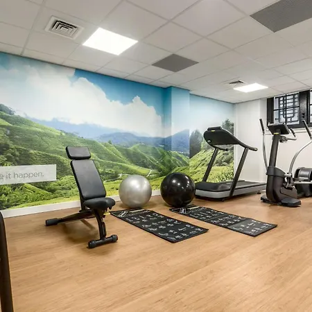Nh Centre Отель 4*