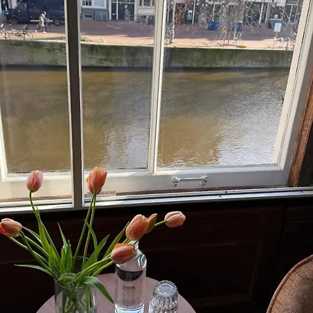 Adam's Canal House Hotel