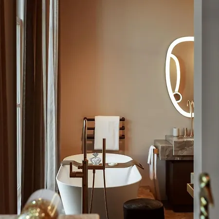 Hotel Rosewood 5*