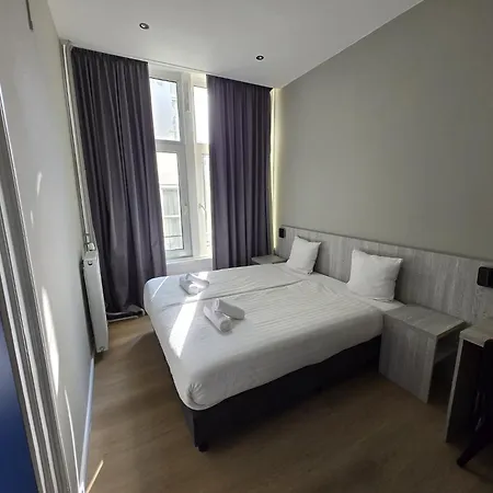 Crown * Amsterdam