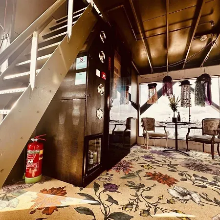 阿姆斯特丹法拉达起重机酒店
