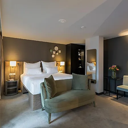 Hotel Pestana Riverside 5*