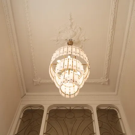 House Of Adam Hotell