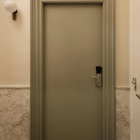 House Of Adam Hotell 4*
