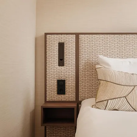 Hotell House Of Adam 4*