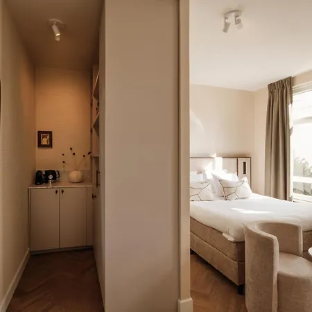 Hotell House Of Adam