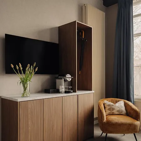 Hotel Adam's Canal House 4*