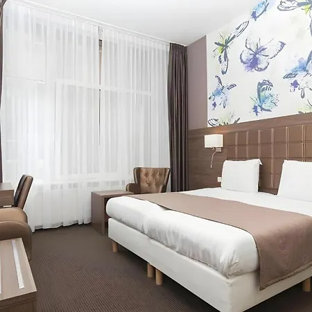 Aadam Wilhelmina 3*