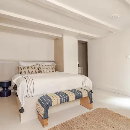 Apartment Luxury In Location Of *
