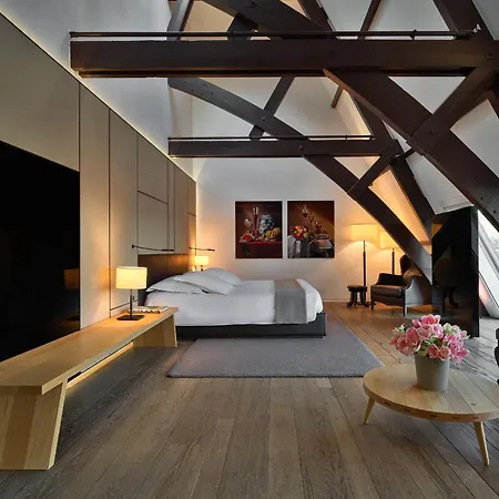 Hotel Conservatorium 5*