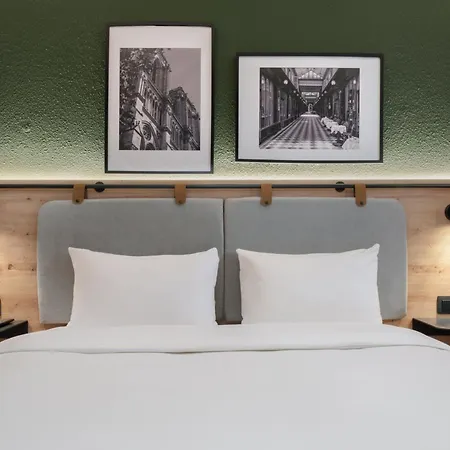 Campanile Y Restaurante Zuid Oost Hotel