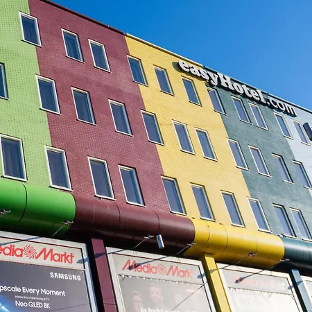 מלון Easyhotel Arena Boulevard