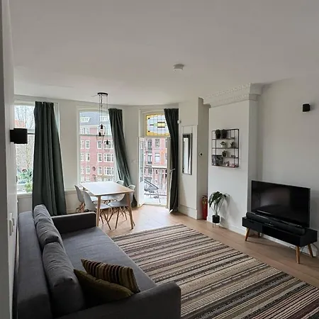 Panoramic Ami Canal View House * Amsterdam