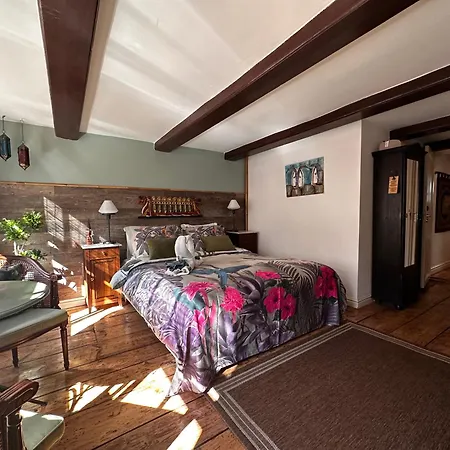 Barangay Bed & Breakfast 3*