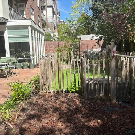 Apartment Spacious With Garden In Centre Amsterdam
