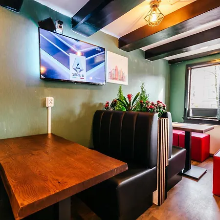 Hostel Downtown Canal View Amsterdam