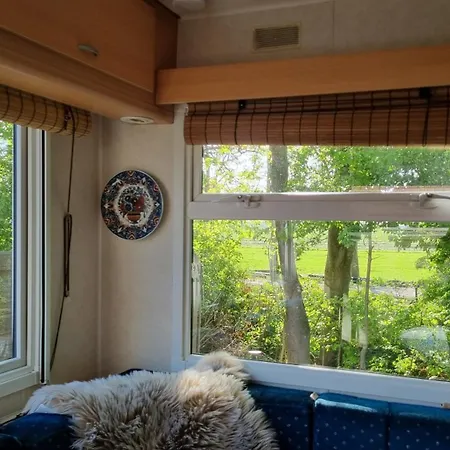 Farmer Farmyard Stays, Sleep Easy, Rural, Explore Kemp *