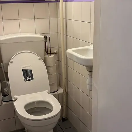 Entire In A Shared In Noord Close To The Center Station Amsterdam