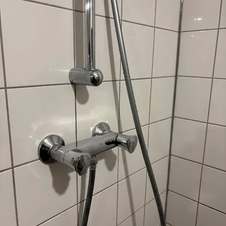 Entire In A Shared In Noord Close To The Center Station Apartment