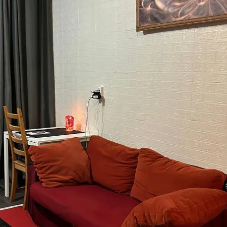 Entire In A Shared In Noord Close To The Center Station Apartment