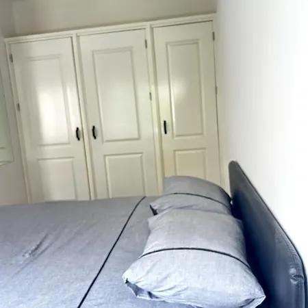 In West Apartament *
