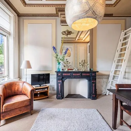Beautiful & Well-located Canal Apartament *