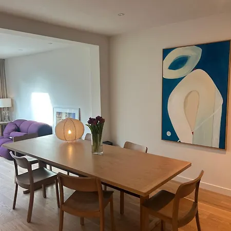 Spacious And Lovely Apartment *