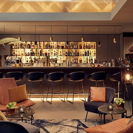 Park Plaza Victoria 4*