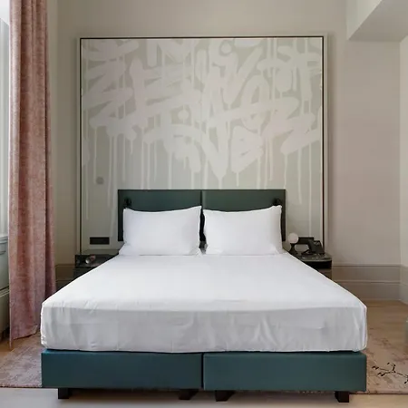 The College Amsterdam, Autograph Collection 5*
