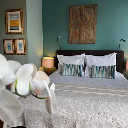 Bed and breakfast Décor Canal House *