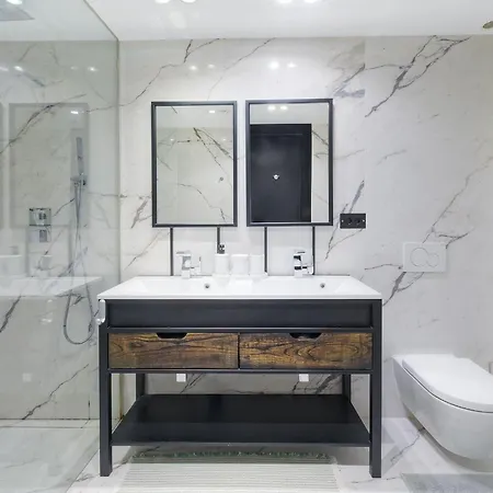 Exclusive Amsterdam Stay Modern Luxury & Comfort