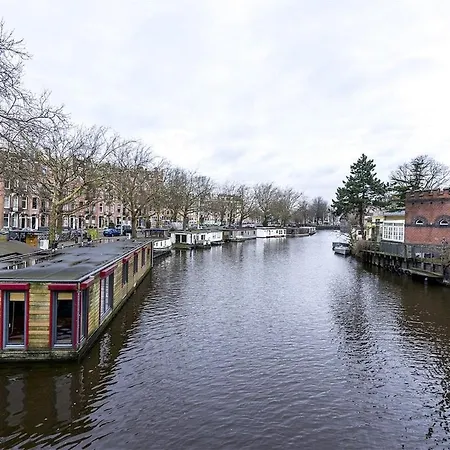 Botel Charming Houseboat In *
