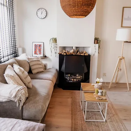 Chic Rembrandt Flat Near Bars, Cafes, Museums * Amsterdam