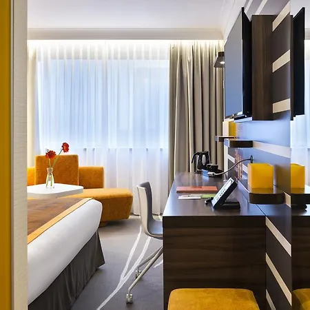 Holiday Inn Amsterdam Hotel 4*