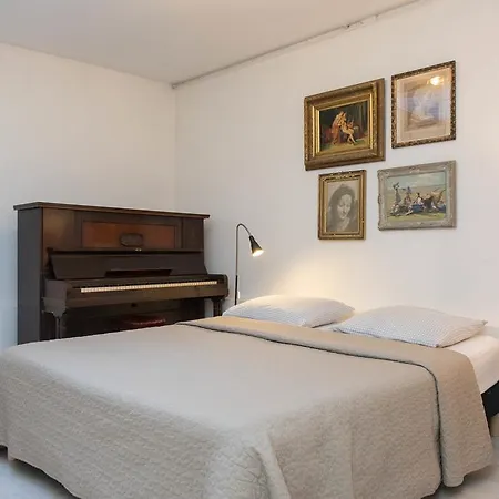 Authentic West Bed & Breakfast Amsterdam