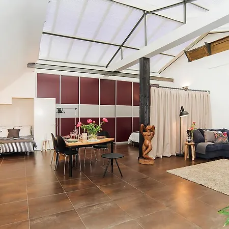 Rose 170 Bed & Breakfast 5*
