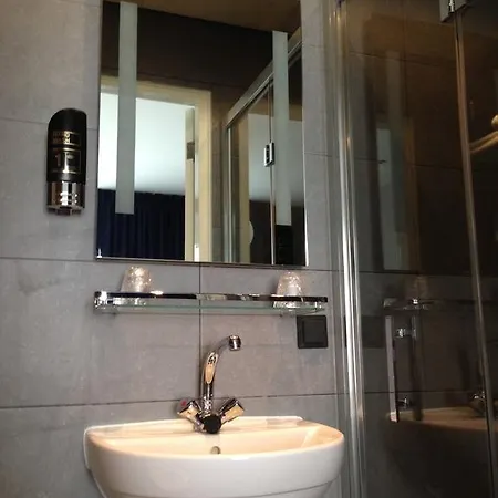 House No 7 לינה וארוחת בוקר